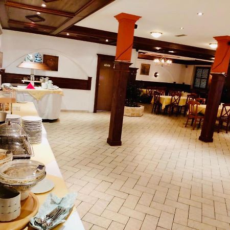 Hotel Relax Wachenroth エクステリア 写真