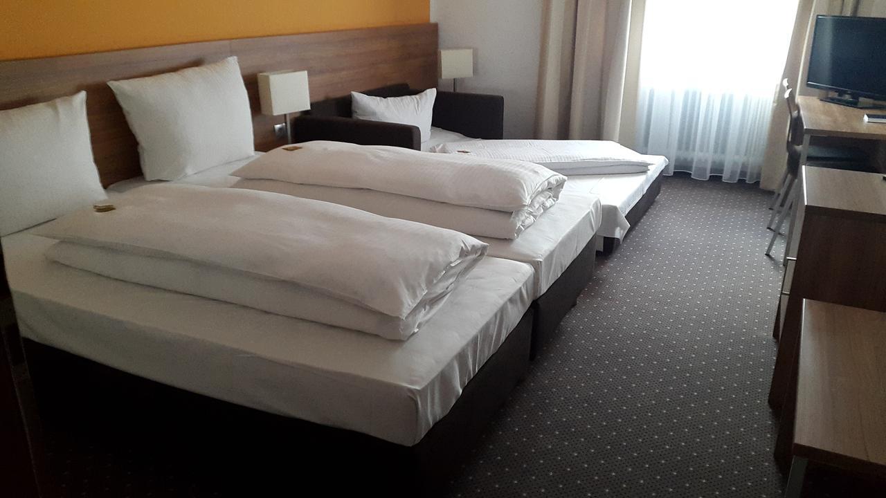 Hotel Relax Wachenroth エクステリア 写真