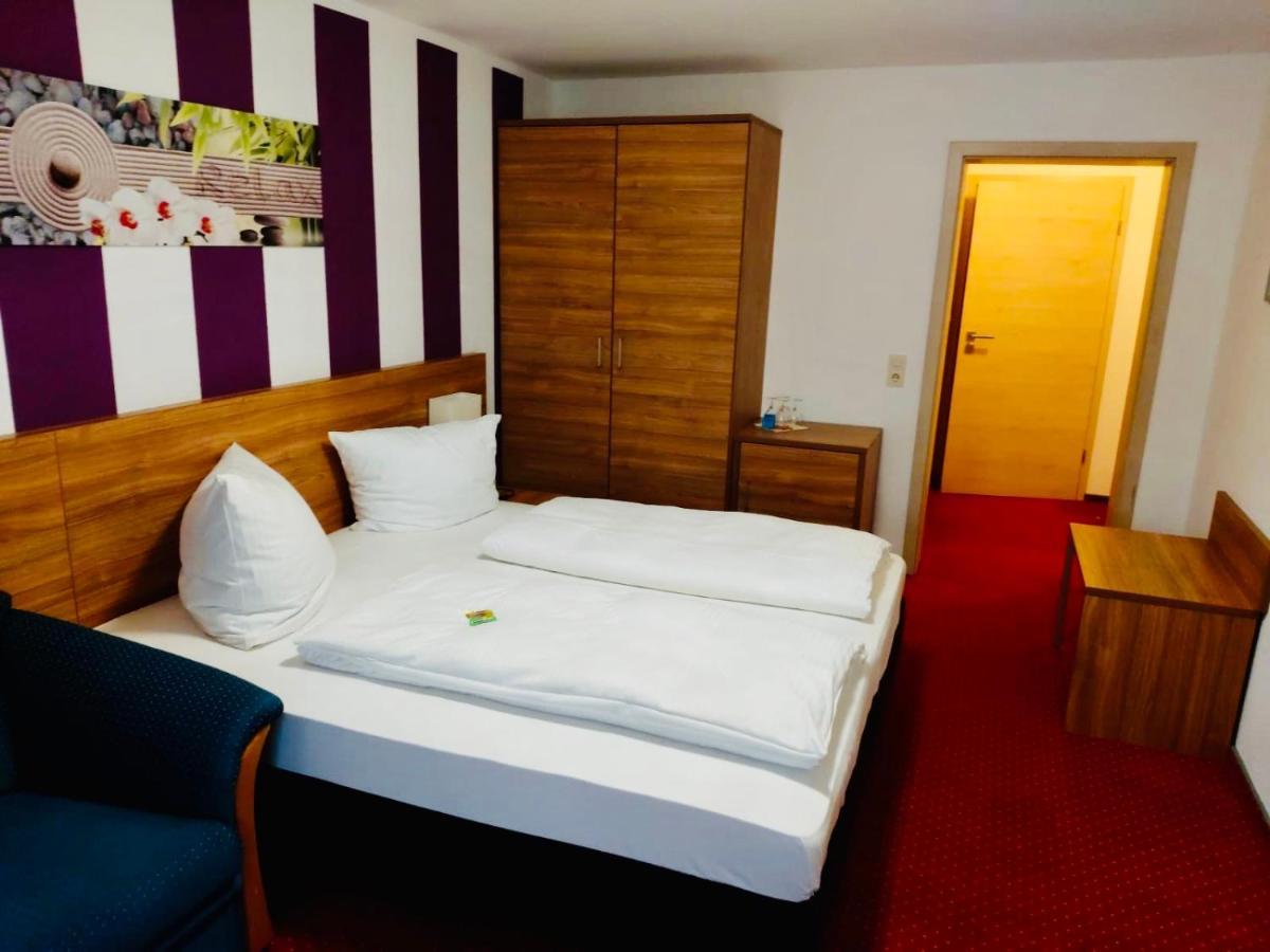 Hotel Relax Wachenroth エクステリア 写真