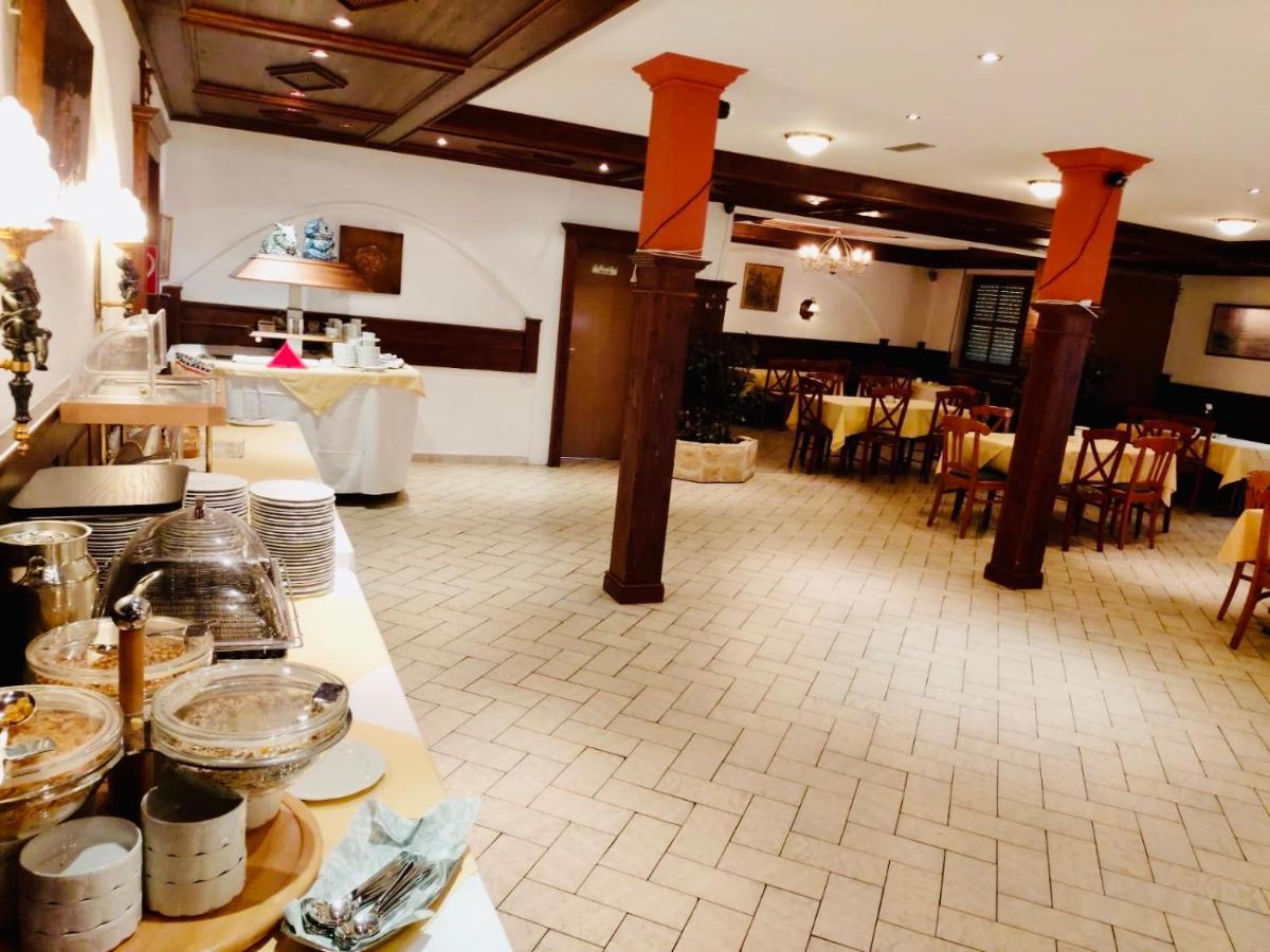 Hotel Relax Wachenroth エクステリア 写真
